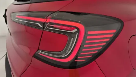 Car image 25