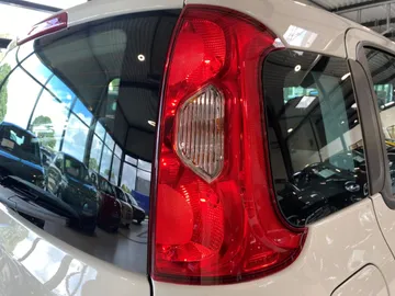 Car image 25