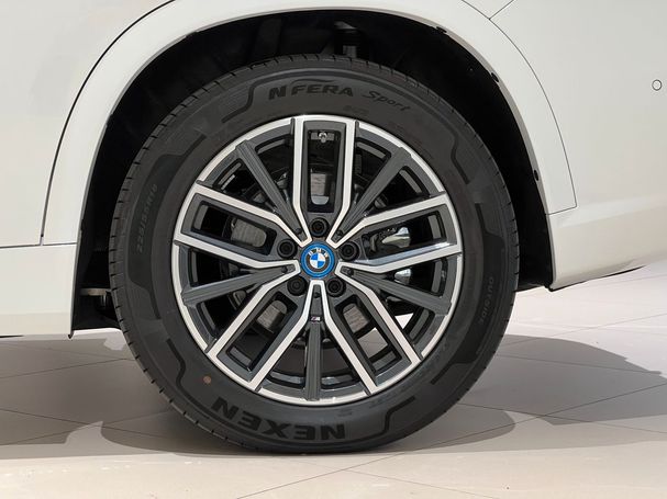 BMW iX1 xDrive30 M Sport 200 kW image number 5