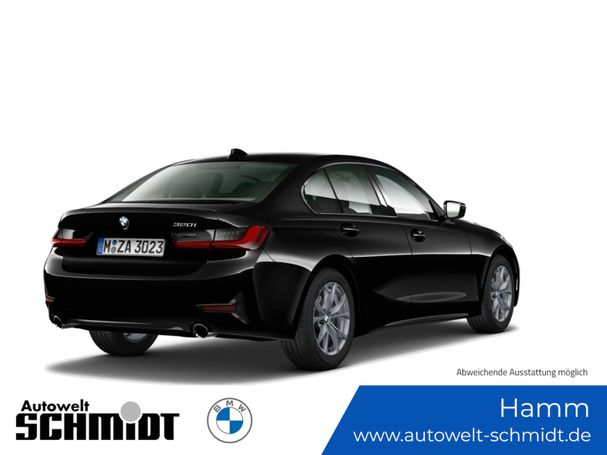 BMW 320i Sport Line 135 kW image number 2