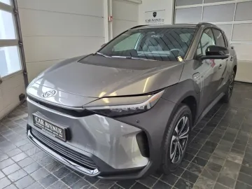 Car image 15