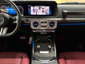 Car image 28