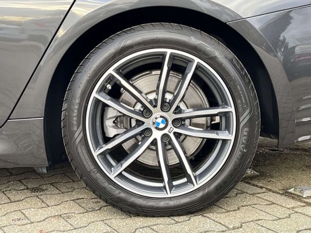 BMW 520d xDrive 140 kW image number 27