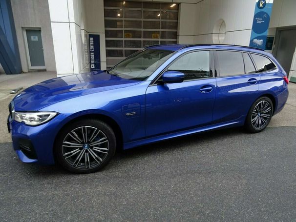 BMW 330e Touring M Sport xDrive 215 kW image number 1