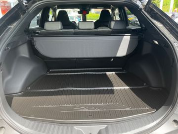 Car image 12