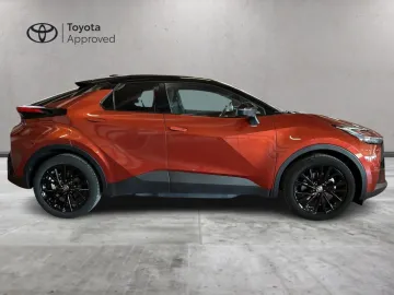 Car image 2