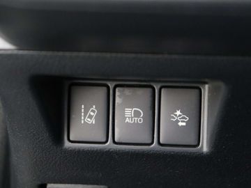 Car image 33