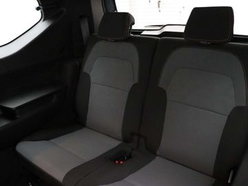 Car image 31