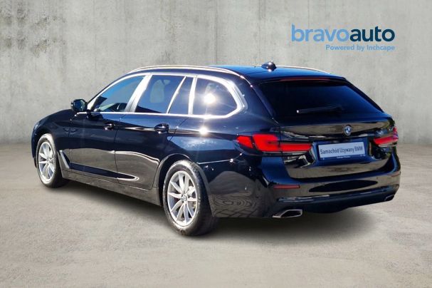 BMW 520d Touring xDrive Luxury Line 140 kW image number 4