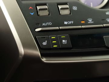 Car image 36