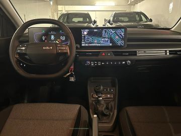 Car image 19