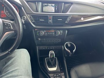 Car image 28