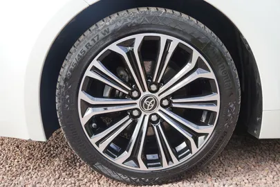 Car image 33