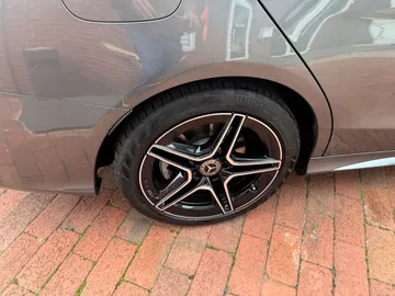 Car image 42