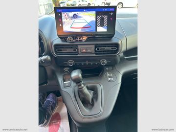 Car image 26