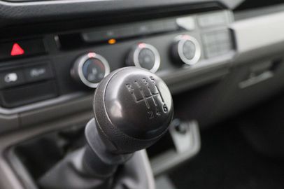 Car image 36