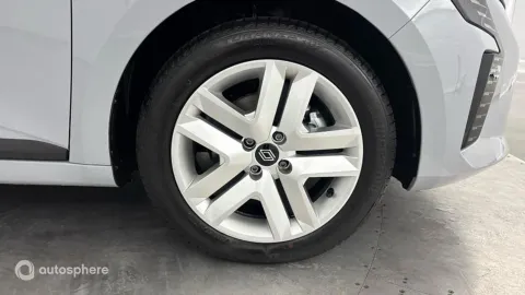 Car image 20