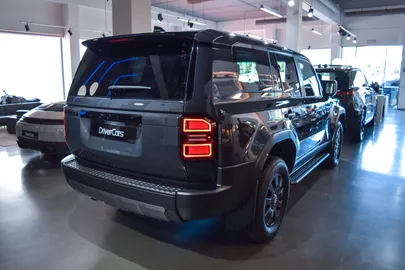 Car image 26
