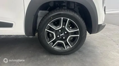 Car image 20