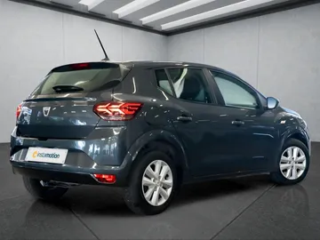 Car image 2