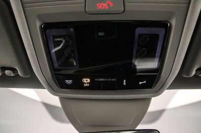 Car image 33