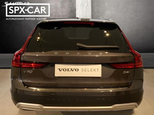 Volvo V90 Cross Country B4 Pro AWD 145 kW image number 3