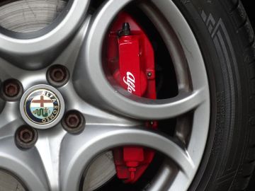 Car image 40