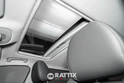 Car image 32