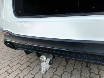 Car image 48