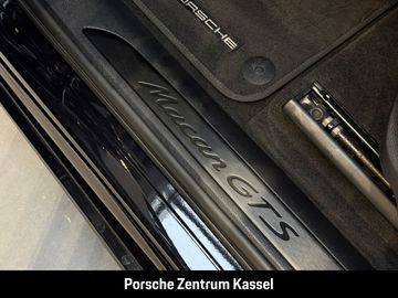 Car image 38