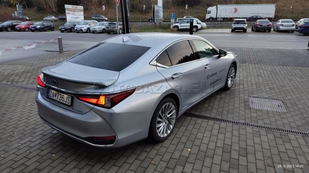 Lexus ES 300 h 160 kW image number 2