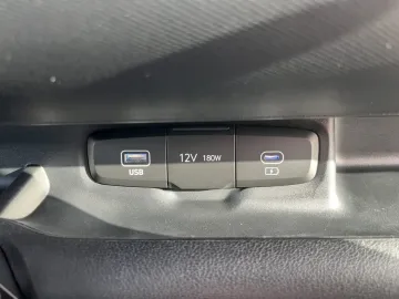 Car image 33