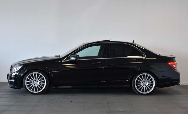 Mercedes-Benz C 63 AMG 336 kW image number 5