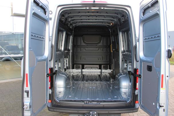 Volkswagen Crafter 103 kW image number 5