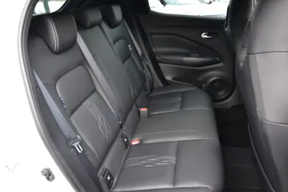 Car image 37