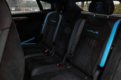 Car image 37