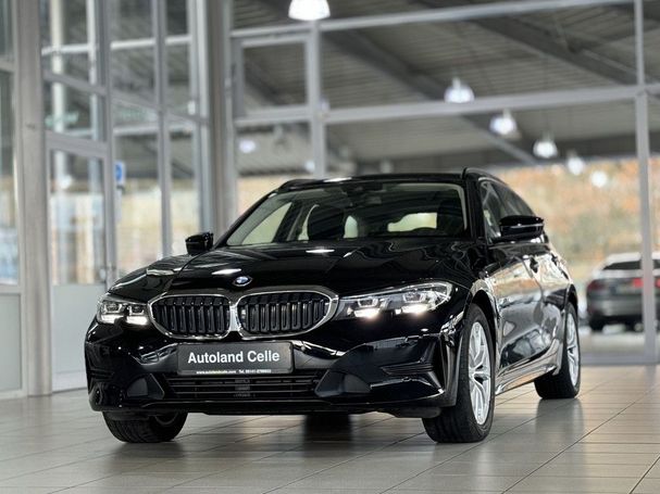 BMW 320d Touring 140 kW image number 1