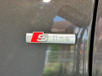 Car image 28