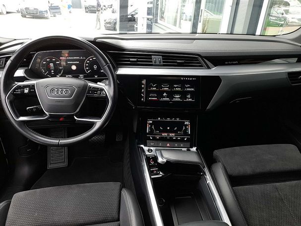 Audi e-tron 50 quattro S-line 230 kW image number 3