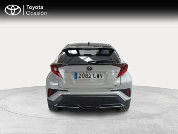 Car image 3