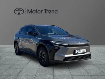 Car image 3
