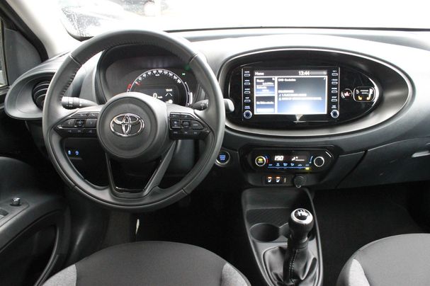 Toyota Aygo X 53 kW image number 11