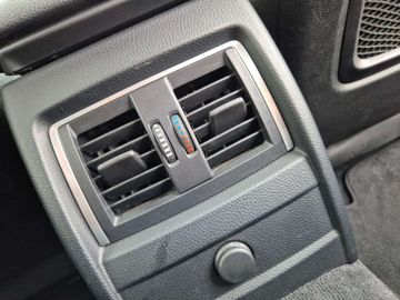 Car image 38