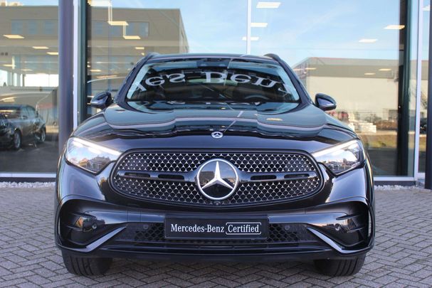 Mercedes-Benz GLC 300 e AMG Line 4Matic 230 kW image number 7