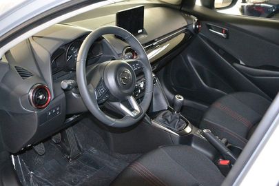 Car image 8