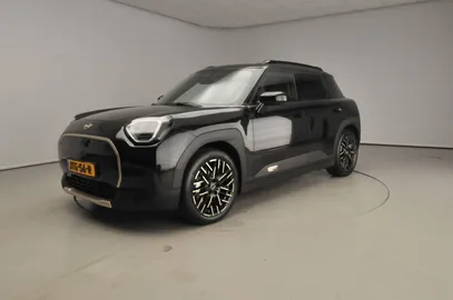 Car image 40