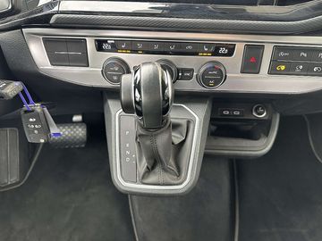 Car image 35