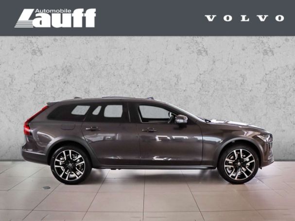 Volvo V90 Cross Country AWD B4 145 kW image number 6