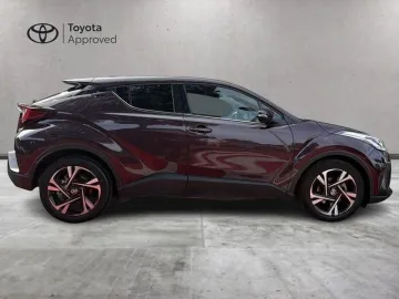 Car image 2