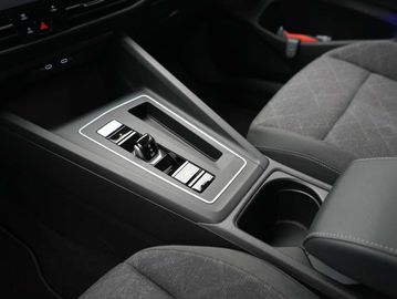 Car image 37